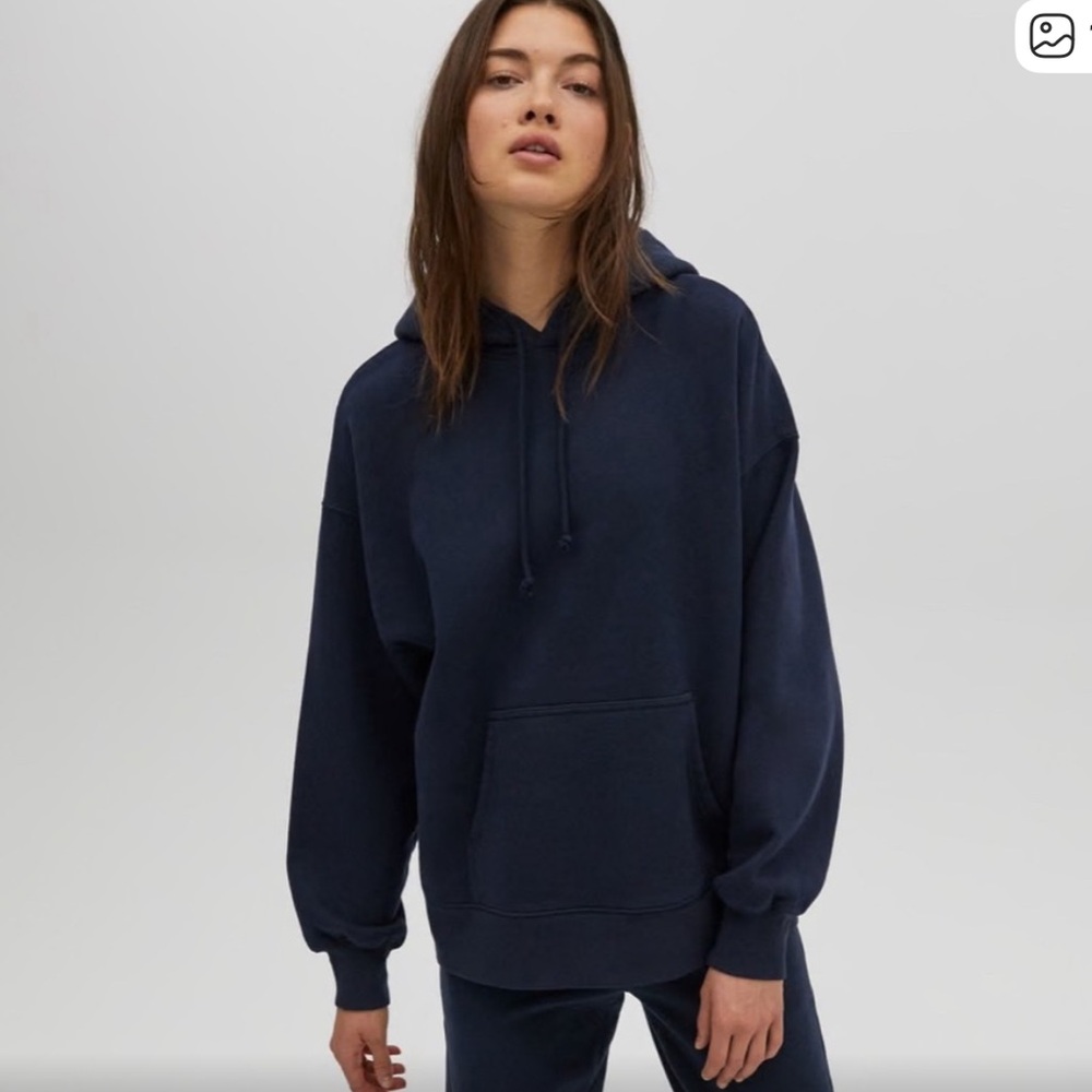 Aritzia TNA Cozy AF Fleece Boyfriend Hoodie in Navy